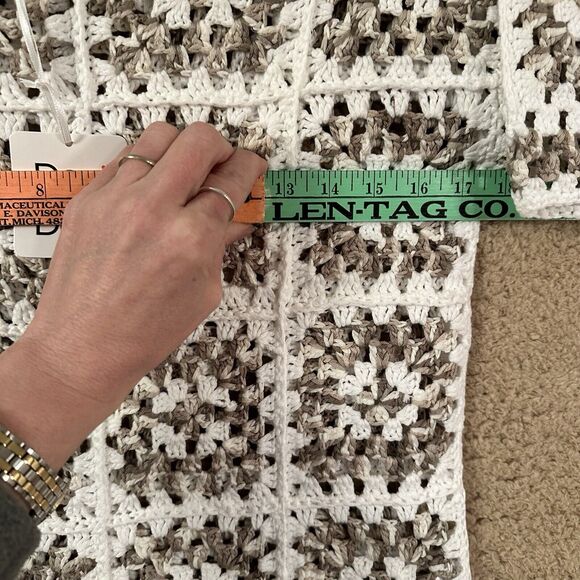 Davi&Dani Granny Squares Crochet Sweater Short Sleeve S Neutral White Khaki NWT - Picture 9 of 10